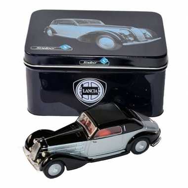 Speelgoed auto lancia astura 1934 1:43