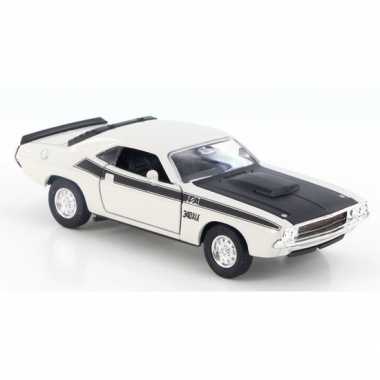 Welly modelauto dodge challenger 1970 wit 1:34