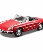 Model auto alfa romeo spider 1966 rood 1 32