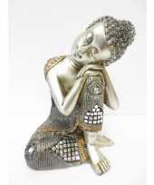 Zilveren boeddha beeld van polyresin