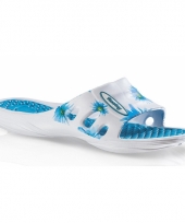 Zwembad slippers met blauwe bloemen
